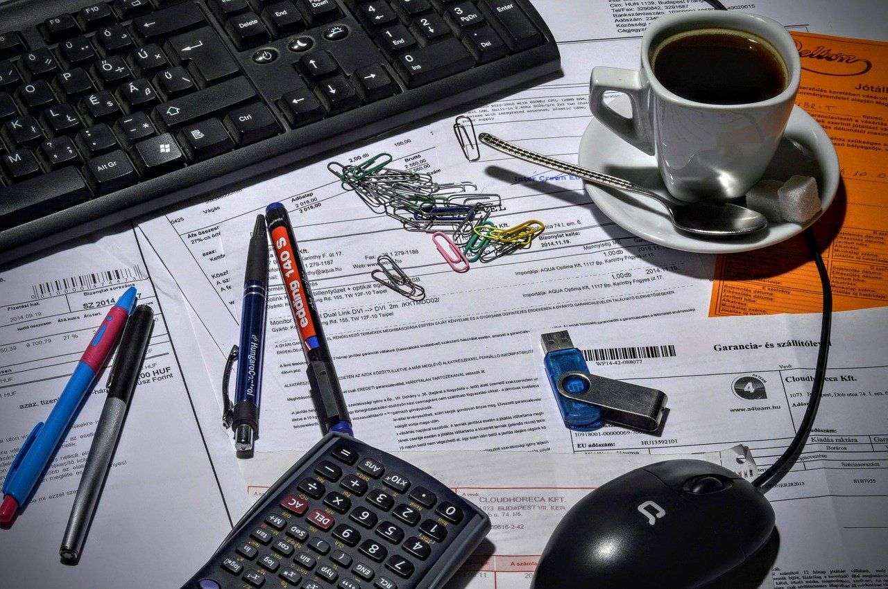 Dos emprendedores murcianos crean un software que evita que autónomos y pymes vayan al asesor