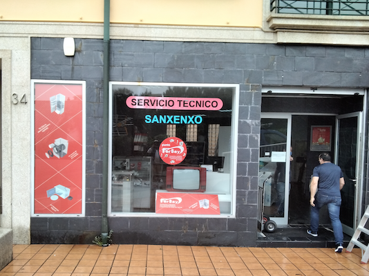 Fersay inaugura un establecimiento córner en Sanxenxo, dentro de una tienda Tien21