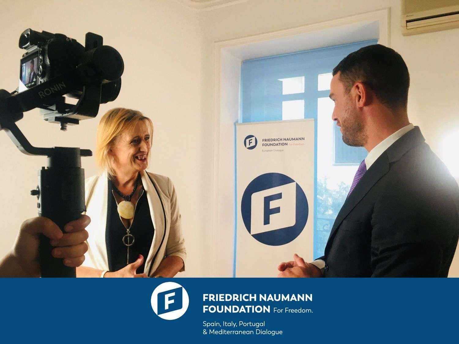 Fundación Friedrich Naumann por la Libertad presenta #FemaleFoward junto a Eva Díaz, directiva transexual