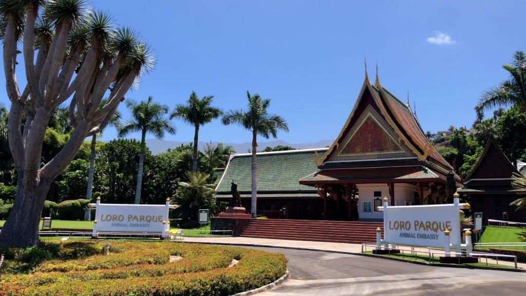 Loro Parque y Siam Park reciben los certificados "Biosphere Certified Parks" y "Animal Embassy"