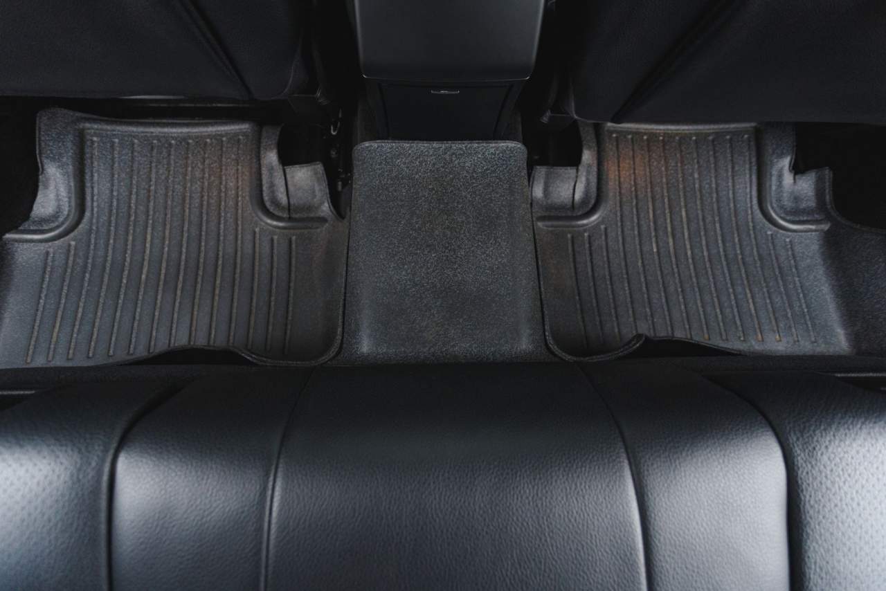 ¿Es común comprar alfombrillas coche online?