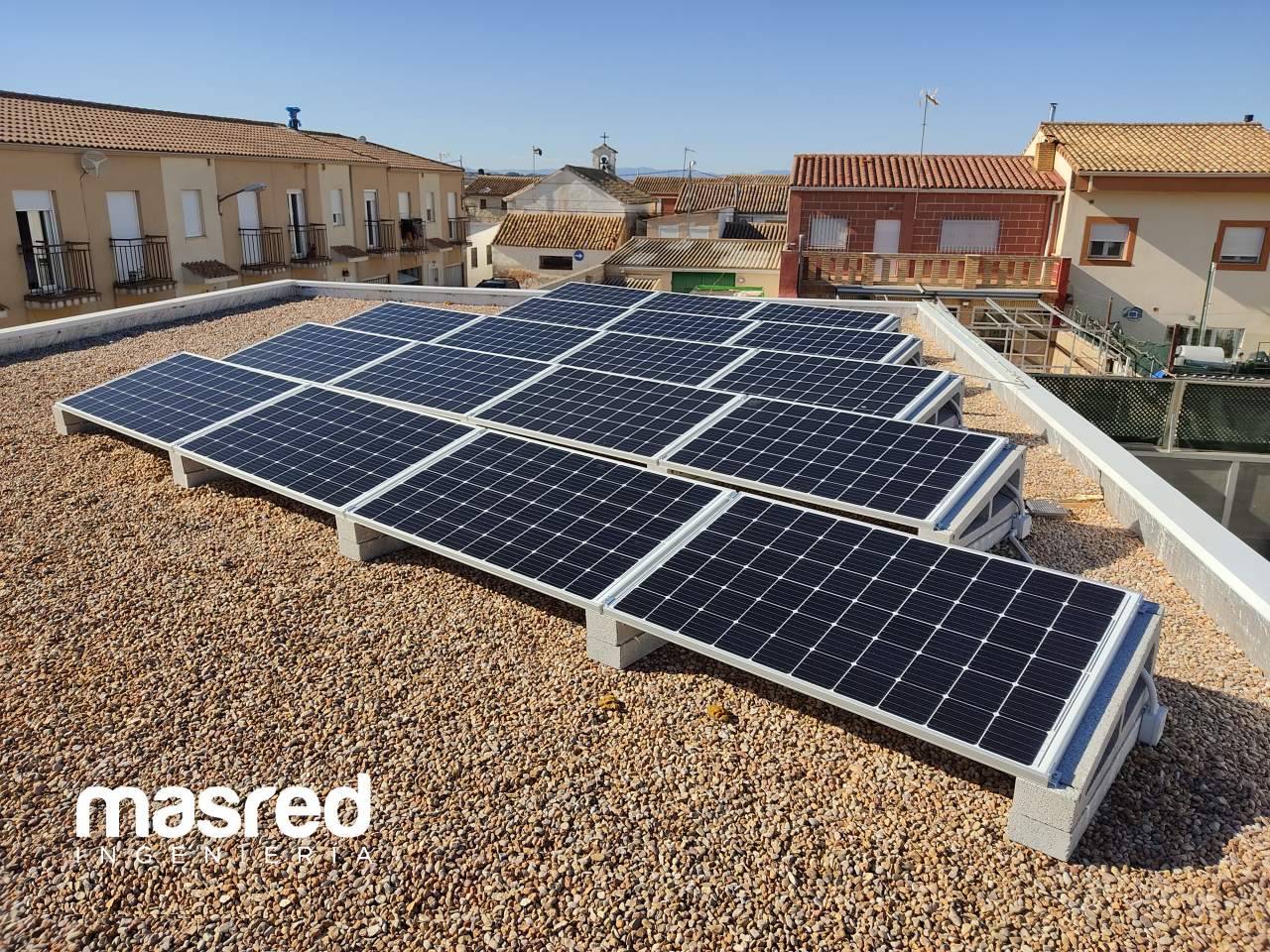 ¿Cómo funcionan las empresas de ingenieros que gestionan la instalación aislada de la energía solar?