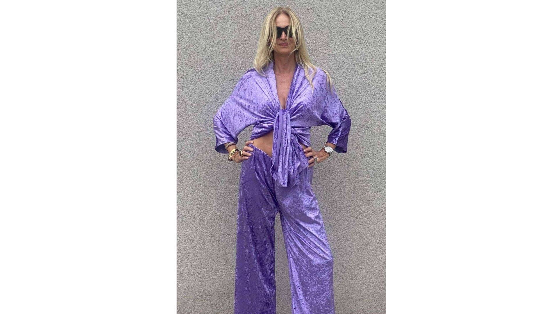 Las clientas de THANNAC visten de manera sofisticada, seductora y cómoda, con conjuntos con estilo